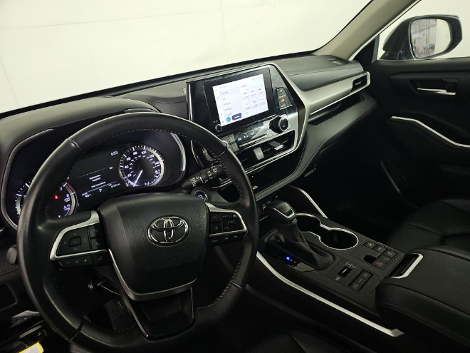 2023 Toyota Highlander XLE AWD