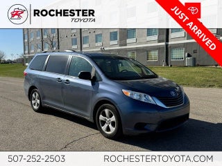 2016 Toyota Sienna LE 8 Passenger
