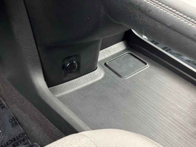 2025 Toyota Sienna LE 8 Passenger