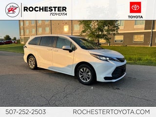 2023 Toyota Sienna LE 8 Passenger