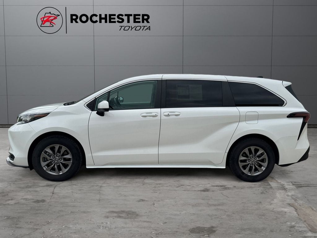 Used 2023 Toyota Sienna LE with VIN 5TDKSKFC2PS085981 for sale in Rochester, Minnesota
