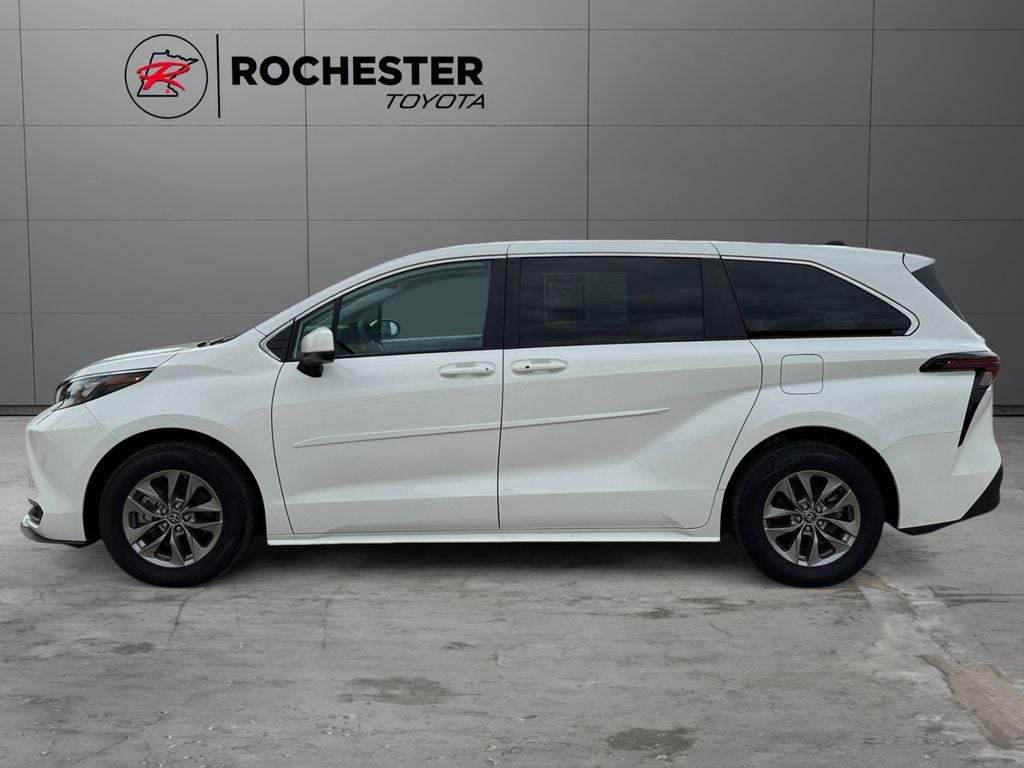 Used 2025 Toyota Sienna LE with VIN 5TDKSKFC3SS176069 for sale in Rochester, Minnesota