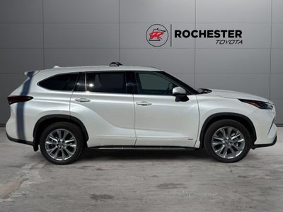 2023 Toyota Highlander Hybrid Limited AWD