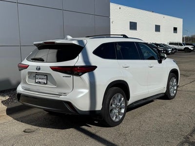 2023 Toyota Highlander Hybrid Limited AWD