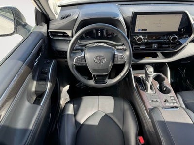 2023 Toyota Highlander Hybrid Limited AWD