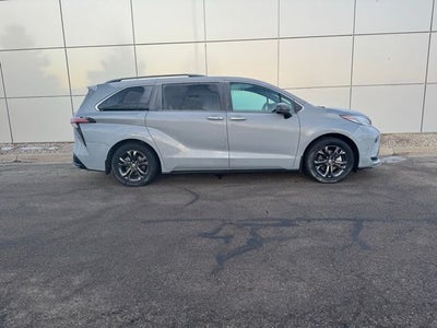 2024 Toyota Sienna XSE 7 Passenger