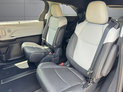 2026 Toyota Sienna XSE 7 Passenger