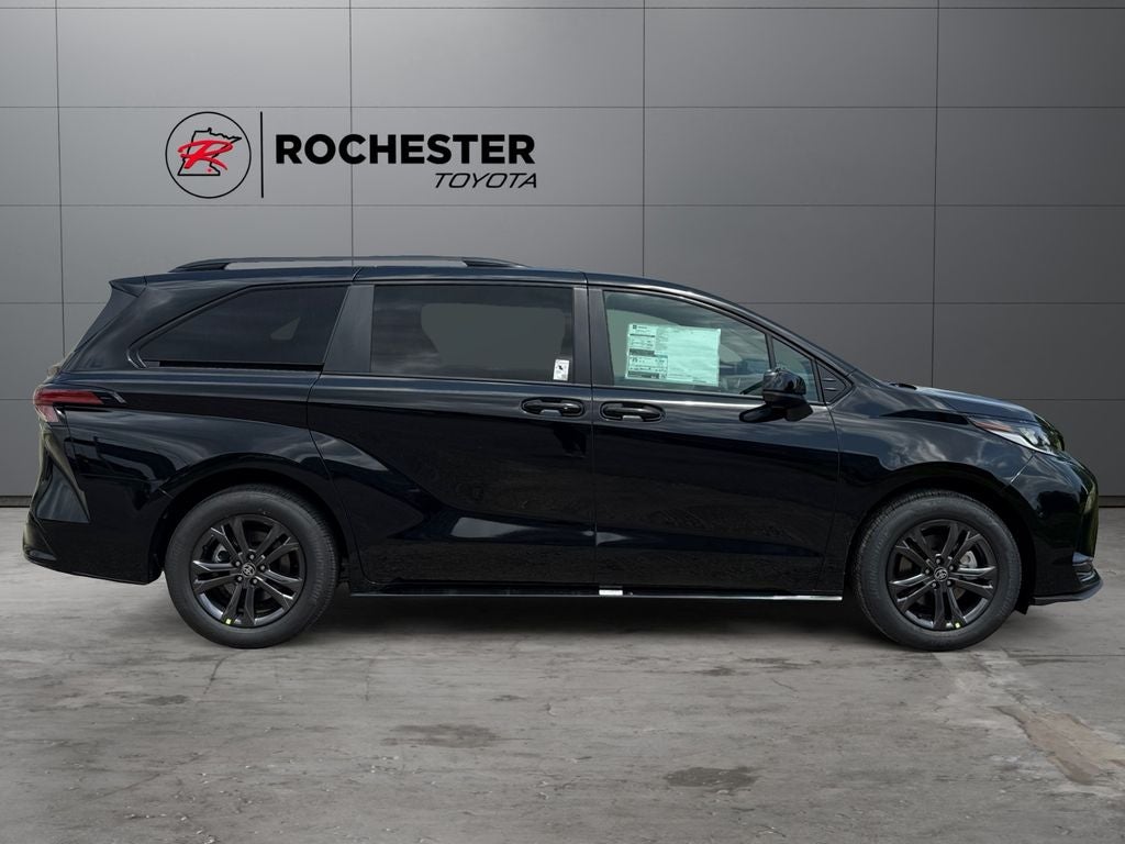 2026 Toyota Sienna XSE 7 Passenger