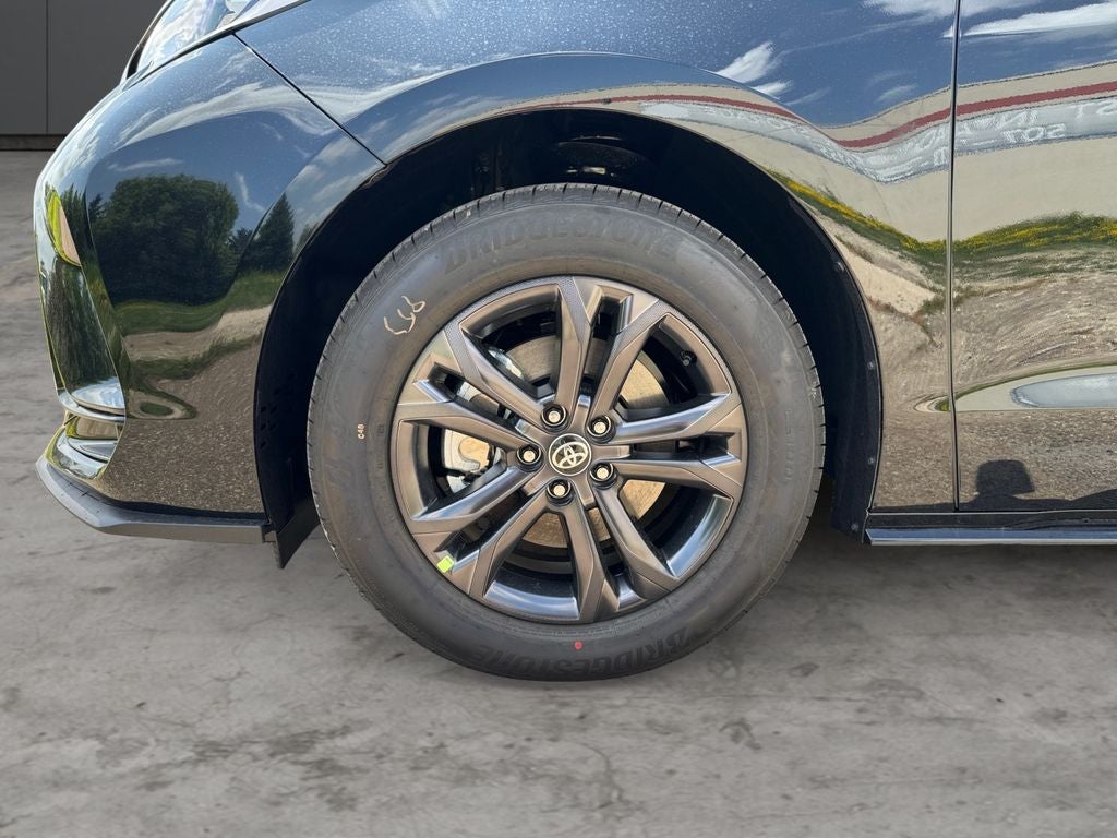 2026 Toyota Sienna XSE 7 Passenger