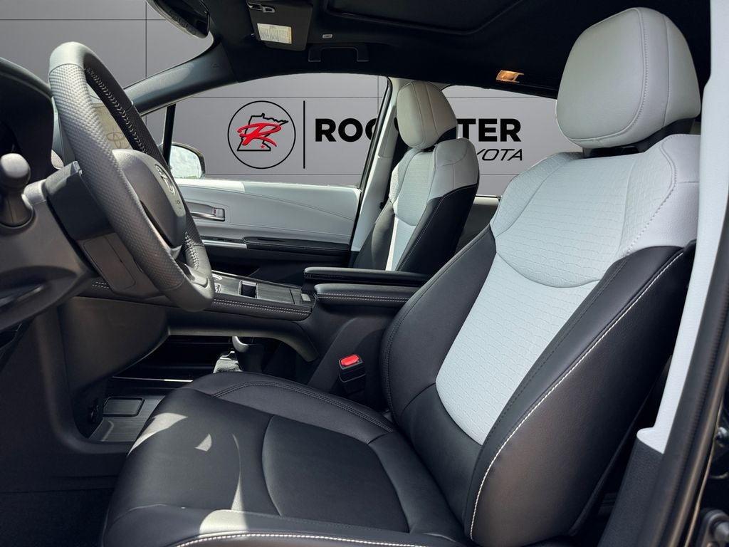 2026 Toyota Sienna XSE 7 Passenger