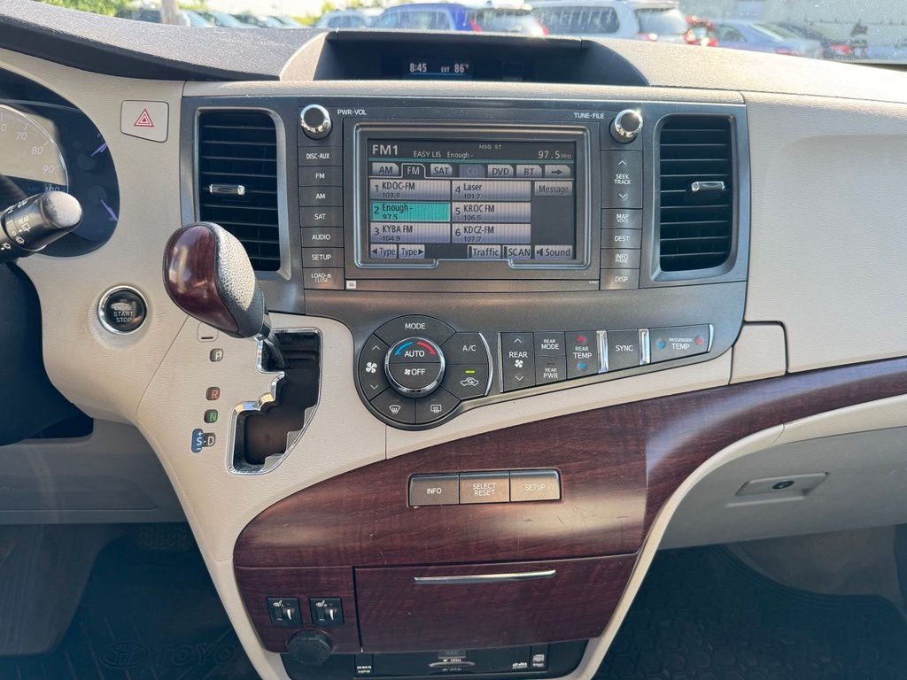 2011 Toyota Sienna XLE FWD