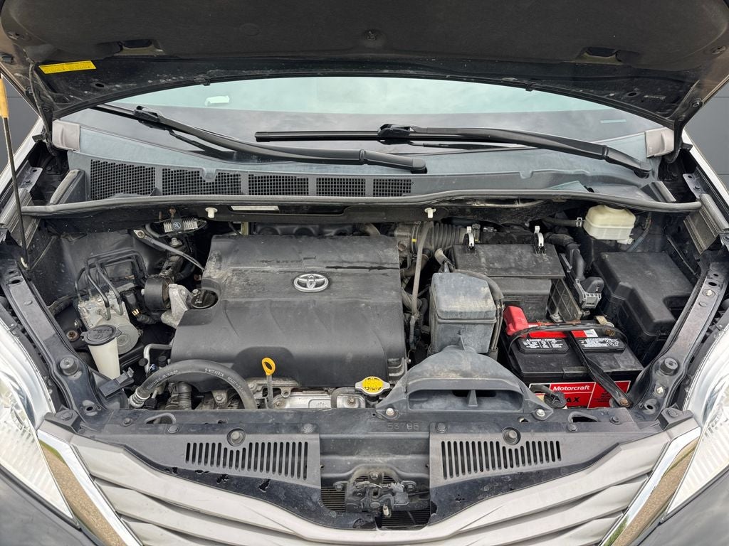 2011 Toyota Sienna XLE FWD