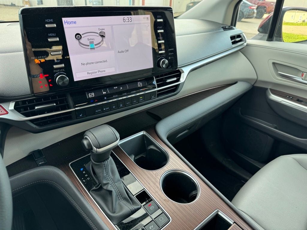 2023 Toyota Sienna XLE 7 Passenger