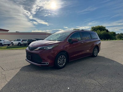 2023 Toyota Sienna XLE 7 Passenger