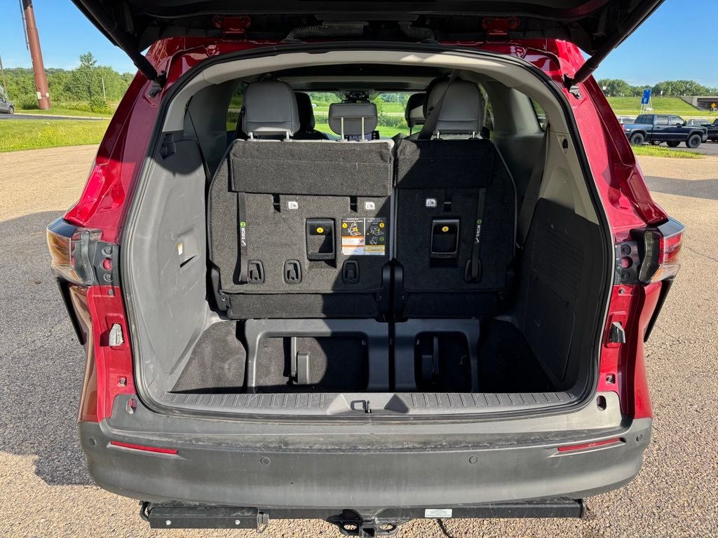 2023 Toyota Sienna XLE 7 Passenger