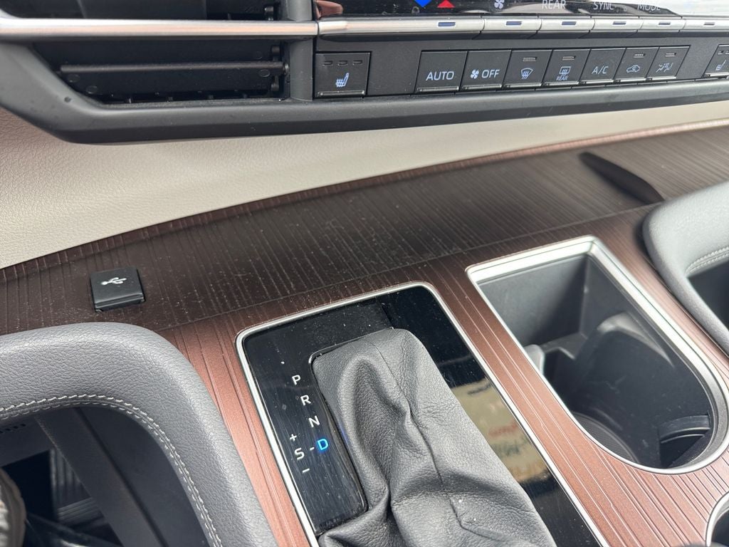 2023 Toyota Sienna XLE 7 Passenger