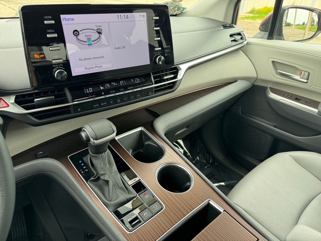 2023 Toyota Sienna XLE 7 Passenger