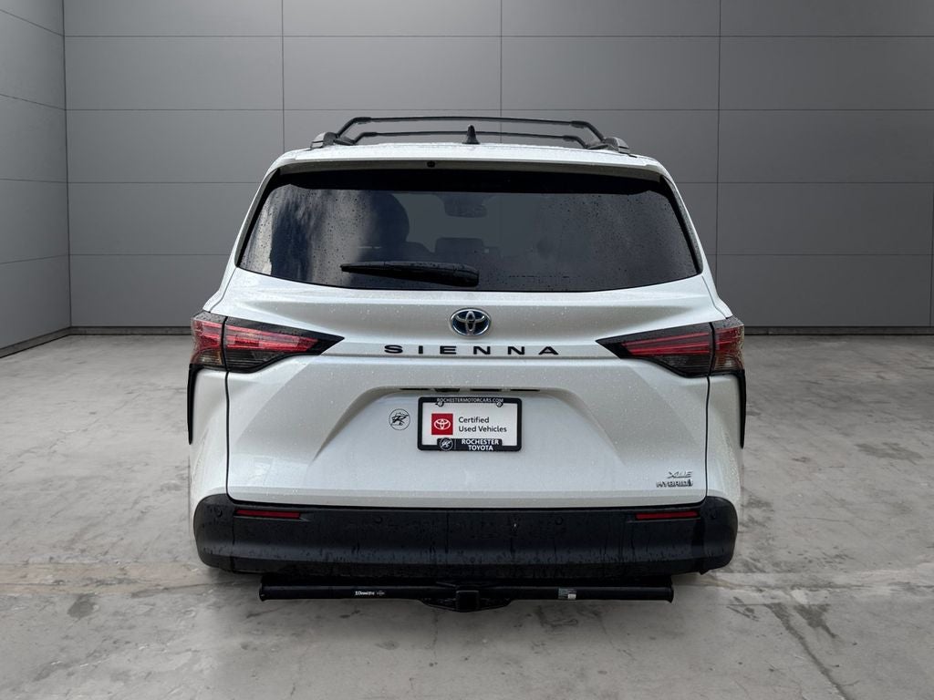 2022 Toyota Sienna XLE 8 Passenger
