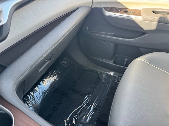 2024 Toyota Sienna XLE 8 Passenger