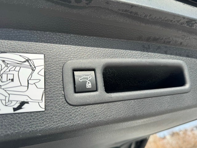 2024 Toyota Sienna XLE 8 Passenger