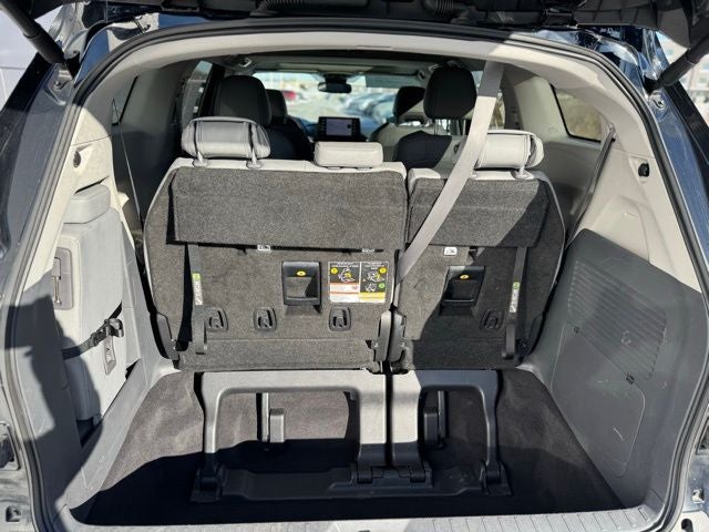 2024 Toyota Sienna XLE 8 Passenger
