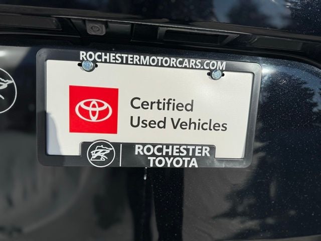 2024 Toyota Sienna XLE 8 Passenger