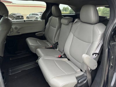 2025 Toyota Sienna XLE 8 Passenger