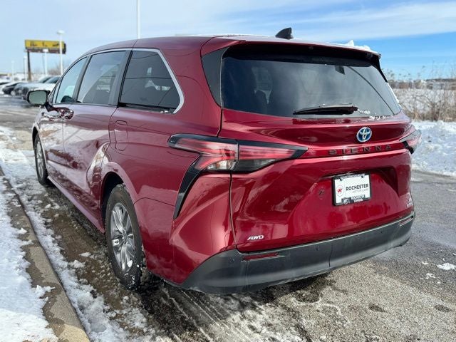 2021 Toyota Sienna XLE 7 Passenger