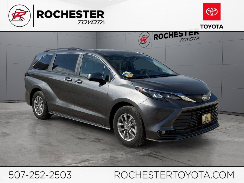2025 Toyota Sienna XLE