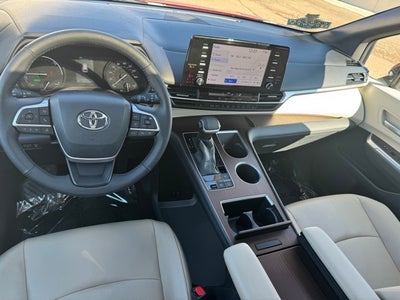 2021 Toyota Sienna XLE 7 Passenger