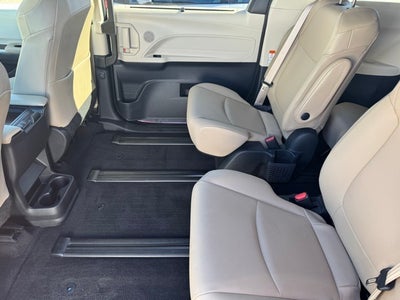 2021 Toyota Sienna XLE 7 Passenger