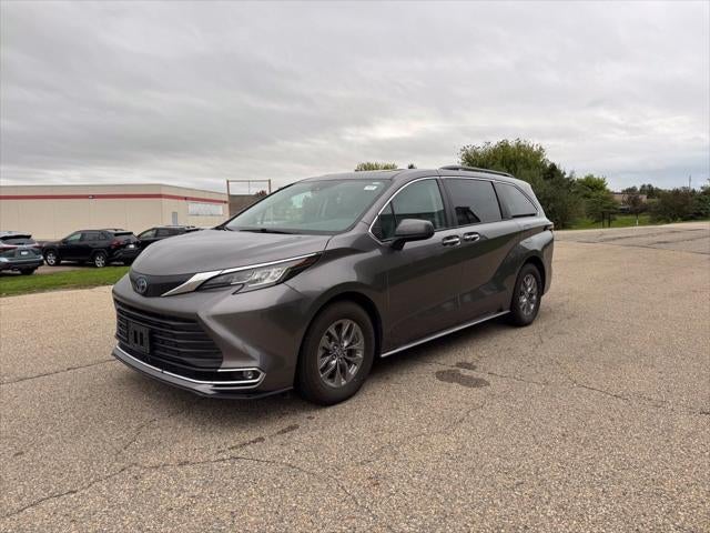 2023 Toyota Sienna XLE 7 Passenger