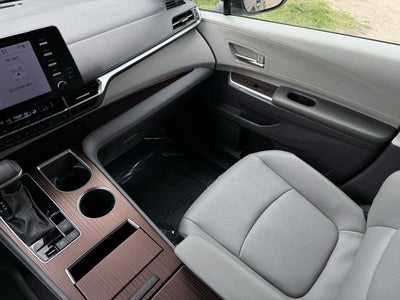 2023 Toyota Sienna XLE 7 Passenger