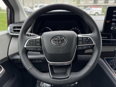 2023 Toyota Sienna XLE 7 Passenger