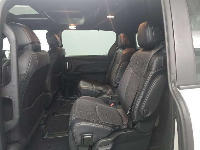 2025 Toyota Sienna Limited 7 Passenger