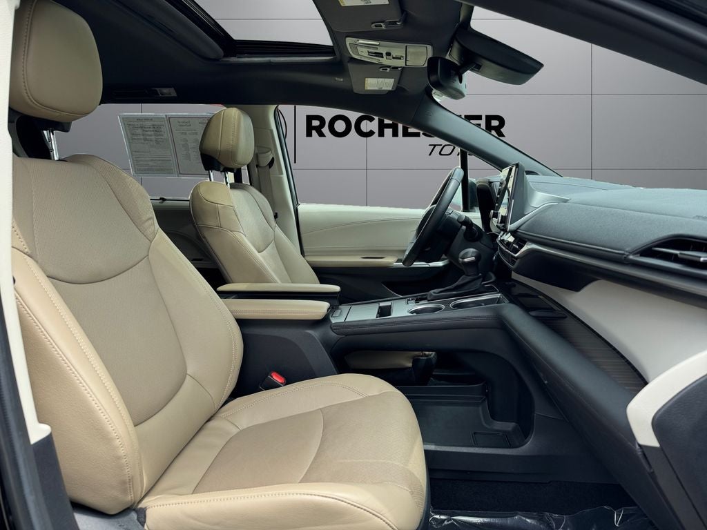 2023 Toyota Sienna Limited 7 Passenger