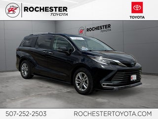 2023 Toyota Sienna Limited 7 Passenger