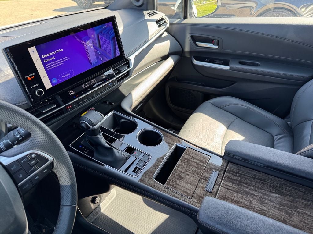2025 Toyota Sienna Limited 7 Passenger