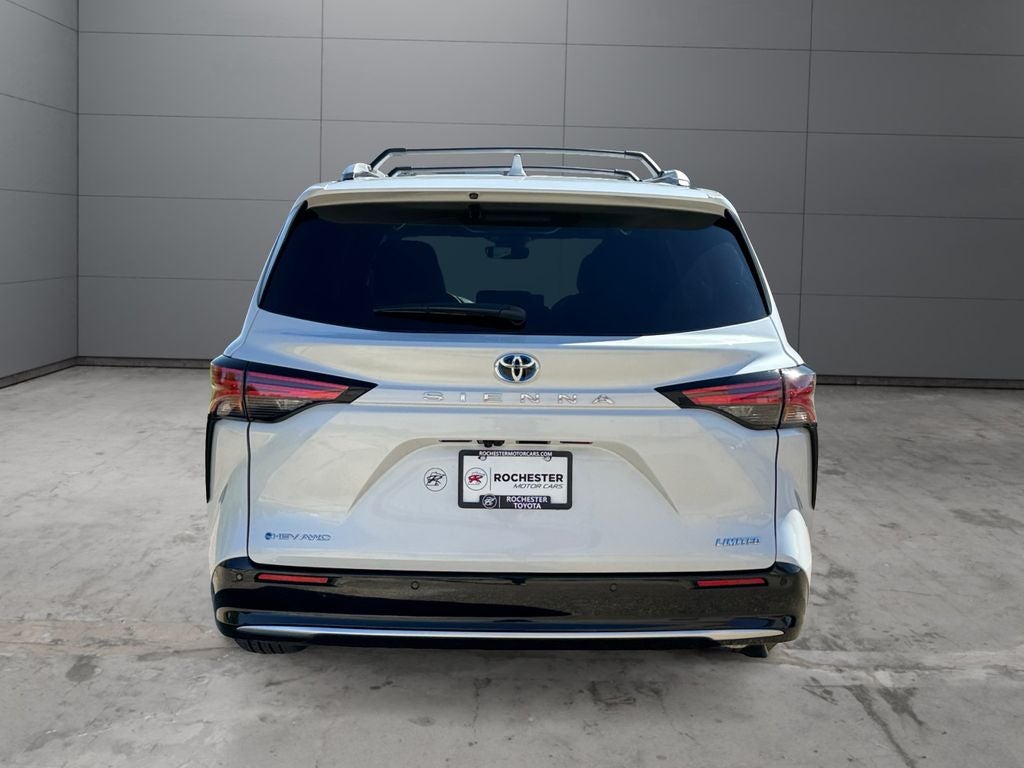 2025 Toyota Sienna Limited 7 Passenger