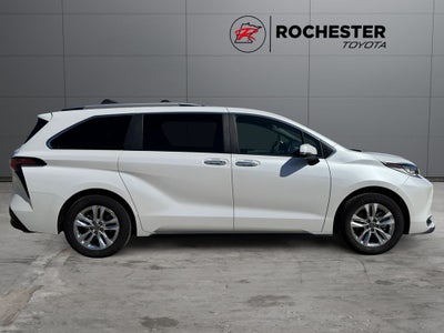 2025 Toyota Sienna Limited 7 Passenger