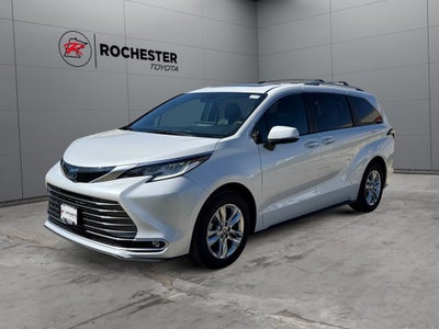 2025 Toyota Sienna Limited 7 Passenger