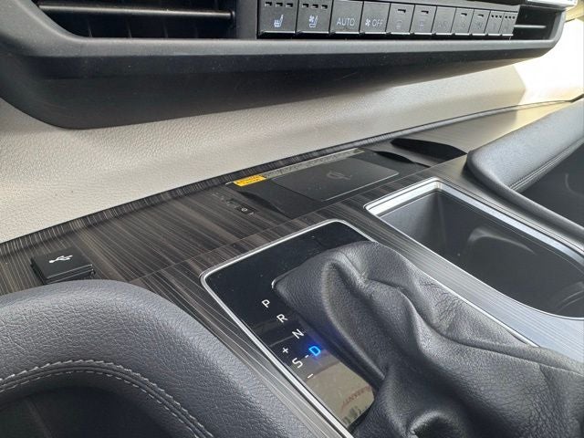 2023 Toyota Sienna Limited 7 Passenger