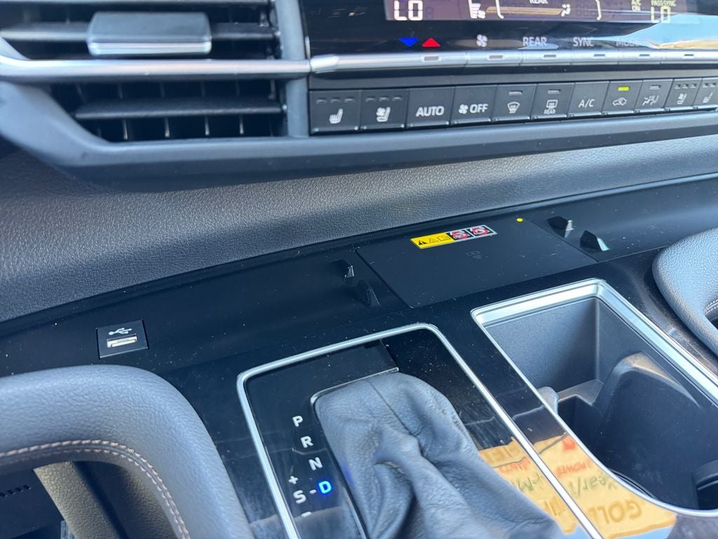 2025 Toyota Sienna Limited 7 Passenger