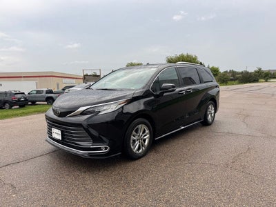 2026 Toyota Sienna Limited 7 Passenger
