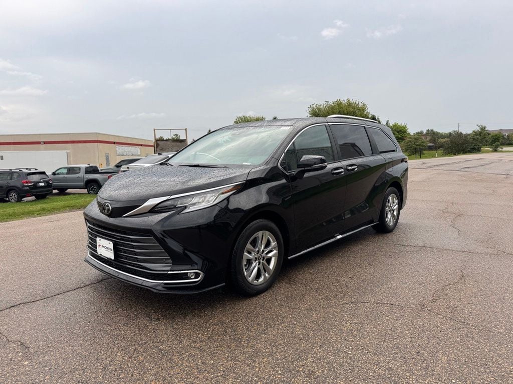 2026 Toyota Sienna Limited 7 Passenger