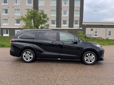 2026 Toyota Sienna Limited 7 Passenger