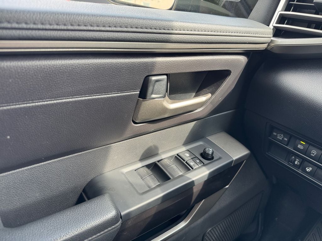 2025 Toyota Tundra SR5 4WD