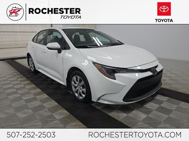 2025 Toyota Corolla LE CVT's photo