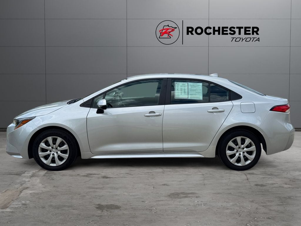 Used 2024 Toyota Corolla LE with VIN 5YFB4MDE2RP184709 for sale in Rochester, Minnesota