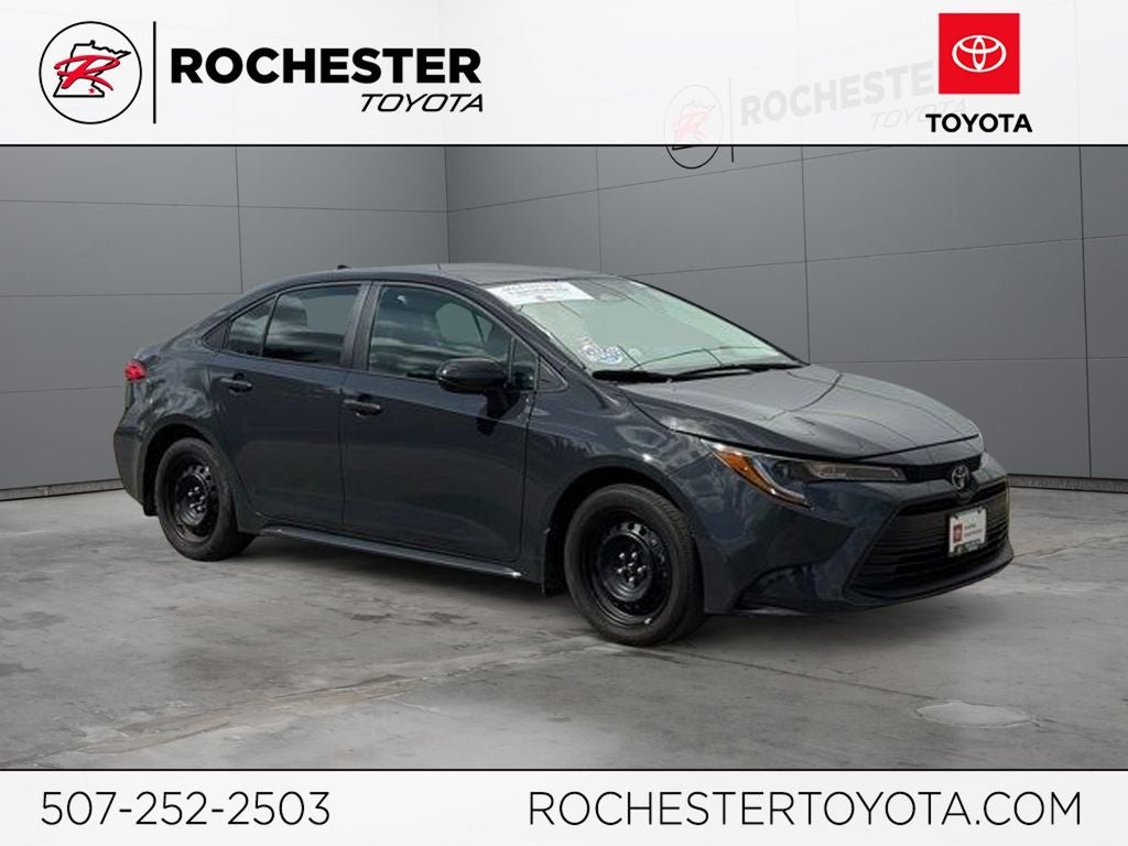 2025 Toyota Corolla LE CVT's photo